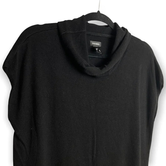 Danier Black Cowl  Neck Sleeveless Top - Picture 3 of 9